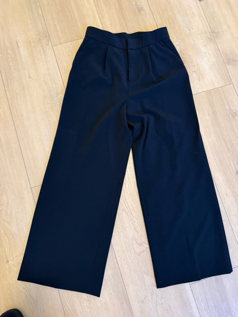 Elie Tahari Black Wide-Leg Trousers